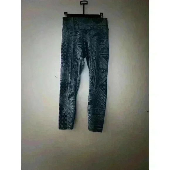 Fabletics Women’s Boost PowerHold® High-Waisted 7/8 Leggings Size Medium Womens - Picture 1 of 4